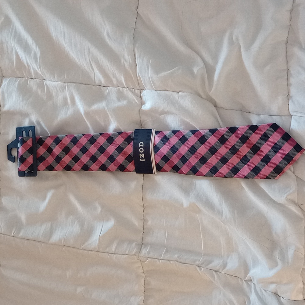 Izod Tie